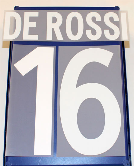 As Roma Hjemme Tryk 2012 13   De Rossi 16