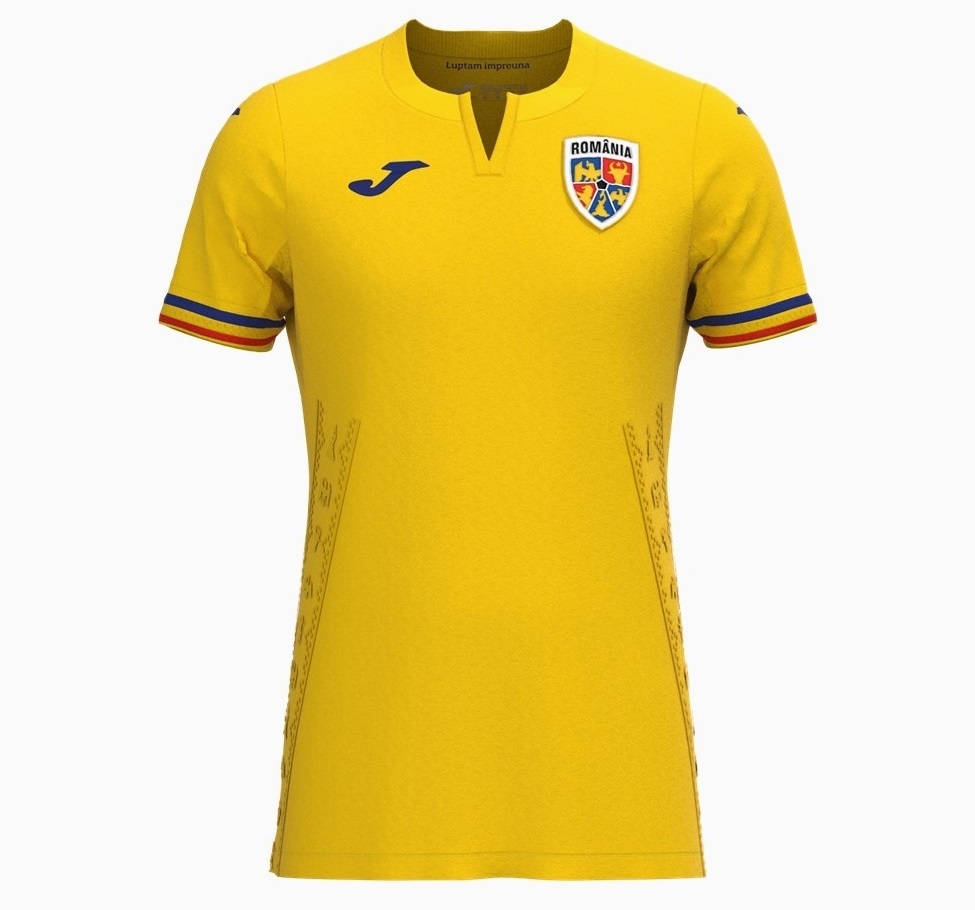 Romania Home Jersey 2024   Mens Medium
