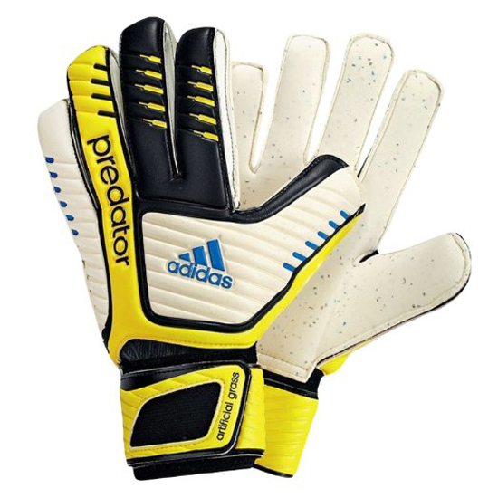 Predator Replique Goalie Gloves   Iker Casillas 12